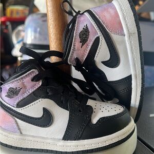 Air Jordan 1 Mid Kids Sneakers in White, Black & Lavender Tie-Dye